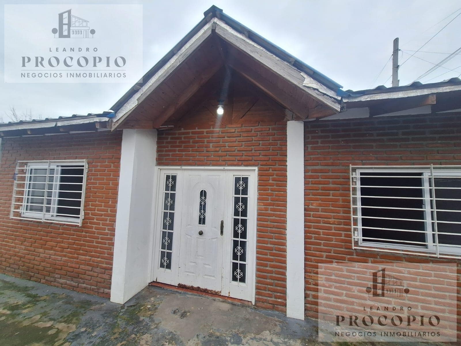 2-room apartment with a patio and garage for rent in Merlo