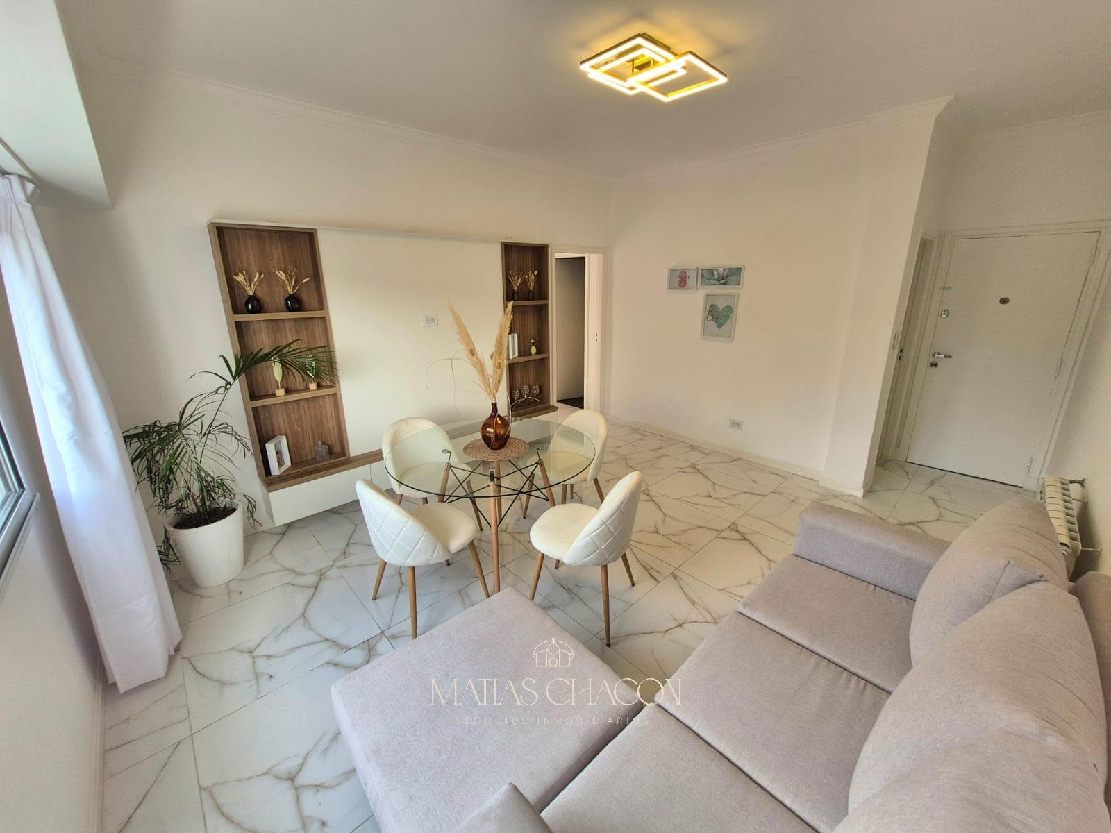 3-room apartment with a desk, just a few meters from the ocean