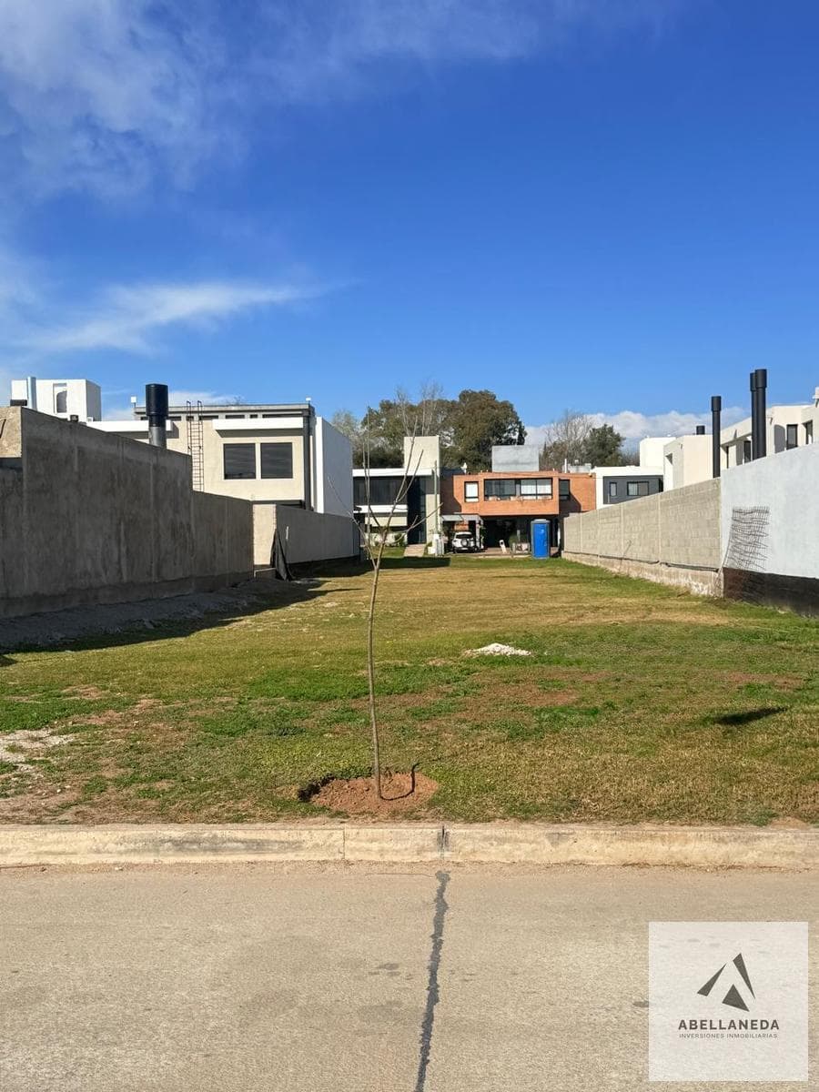 390-meter Lot for Sale