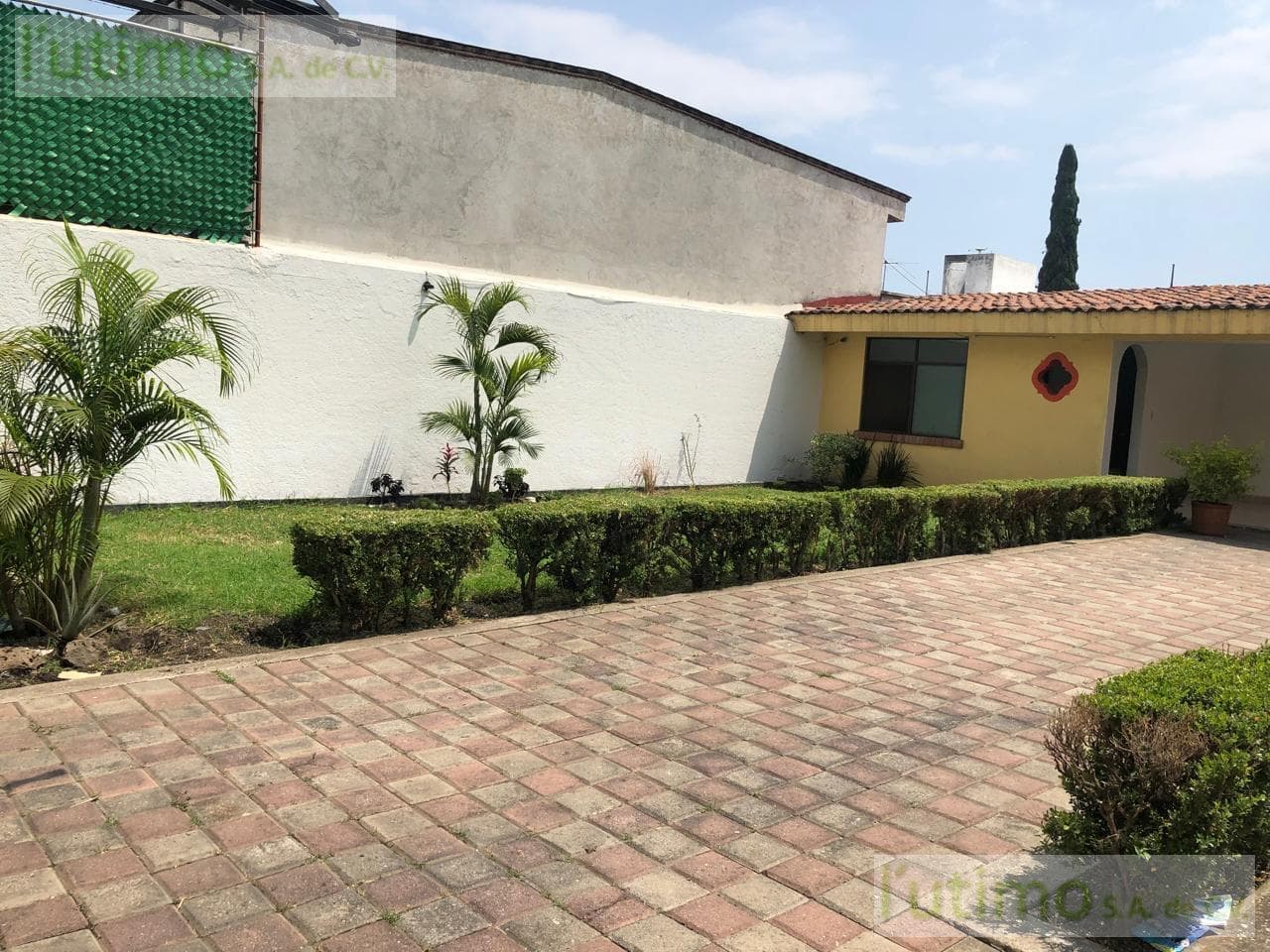 HOUSE NEAR SAMS OR THE LEGISLATURE, CUERNAVACA