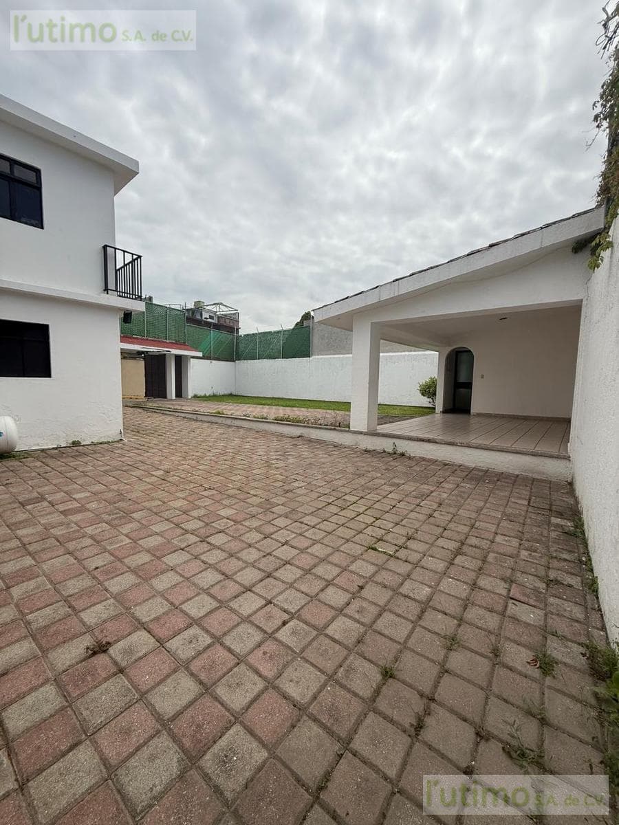 HOUSE NEAR SAMS OR THE LEGISLATURE, CUERNAVACA