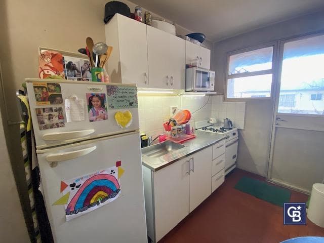 4-Room Apartment for Sale (Currently Rented) in Caseros