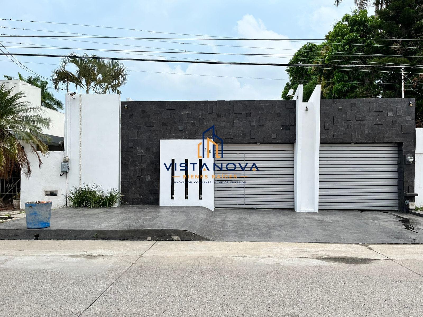 House in Unidad Nacional