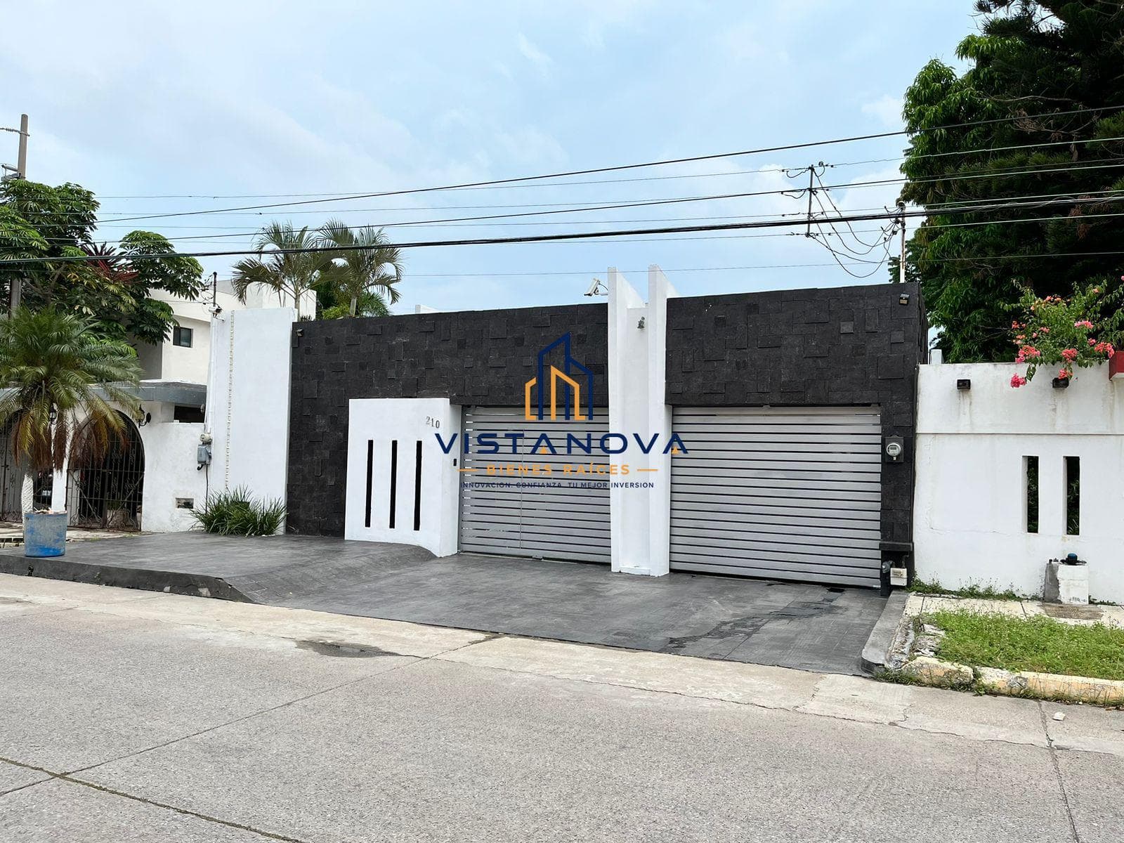House in Unidad Nacional