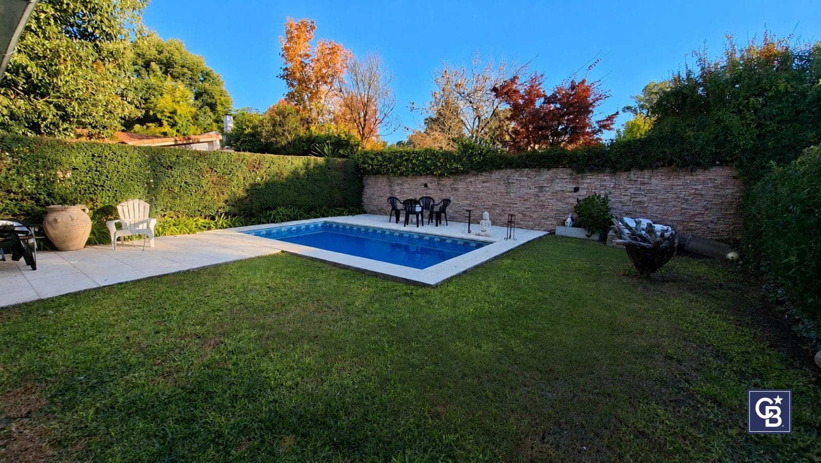 4-Room House for Sale with Pool and Playroom at Maschwitz Country Club