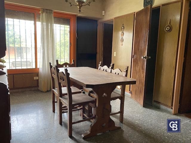 Large 7-room house for sale in Martínez, in need of renovation, on a 1,026 m² lot
