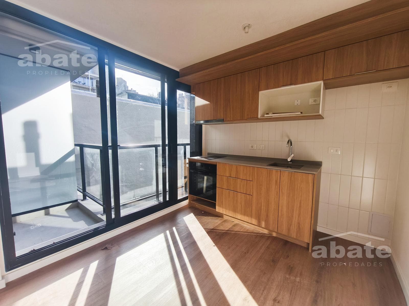 Studio Apartment for Rent with a Terrace in Cordón, Montevideo