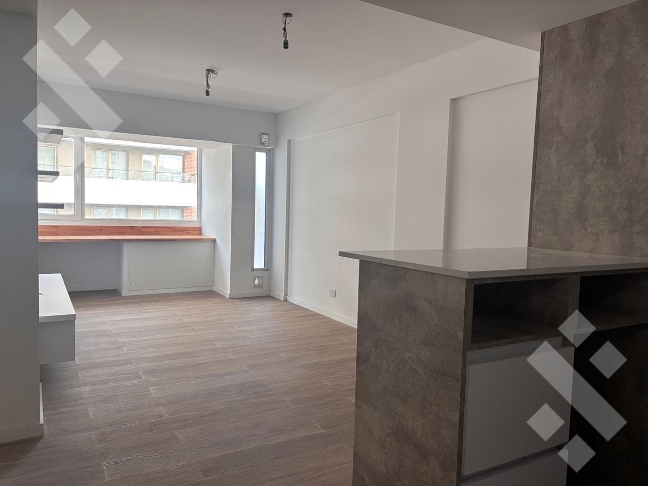 Alquiler depto 1 dormitorio.- teniente Ibañez al 100.-