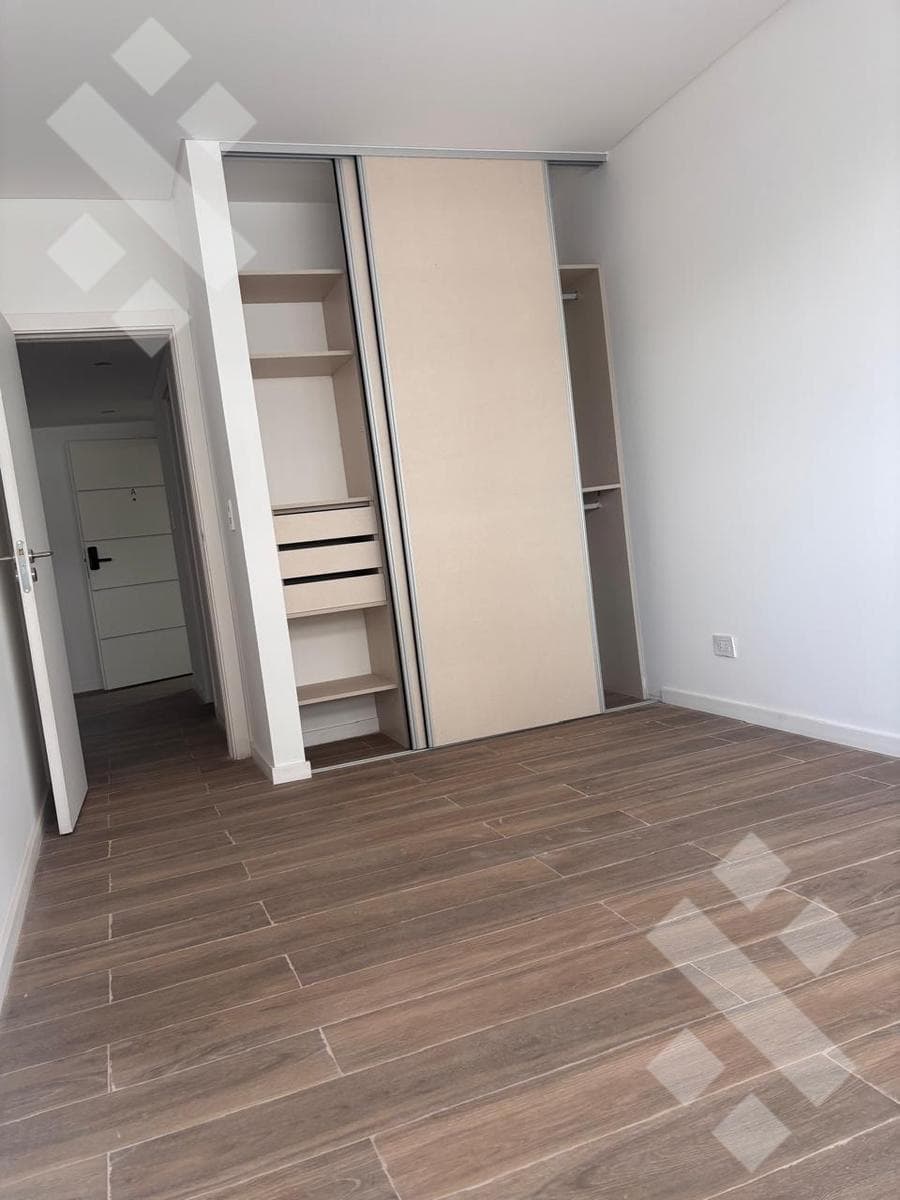 Alquiler depto 1 dormitorio.- teniente Ibañez al 100.-