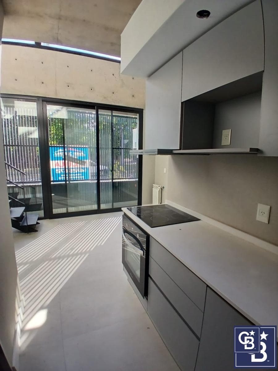 Financed Sale of a Brand-New 2-Room Apartment with a Balcony on Boulevard V, Pacheco