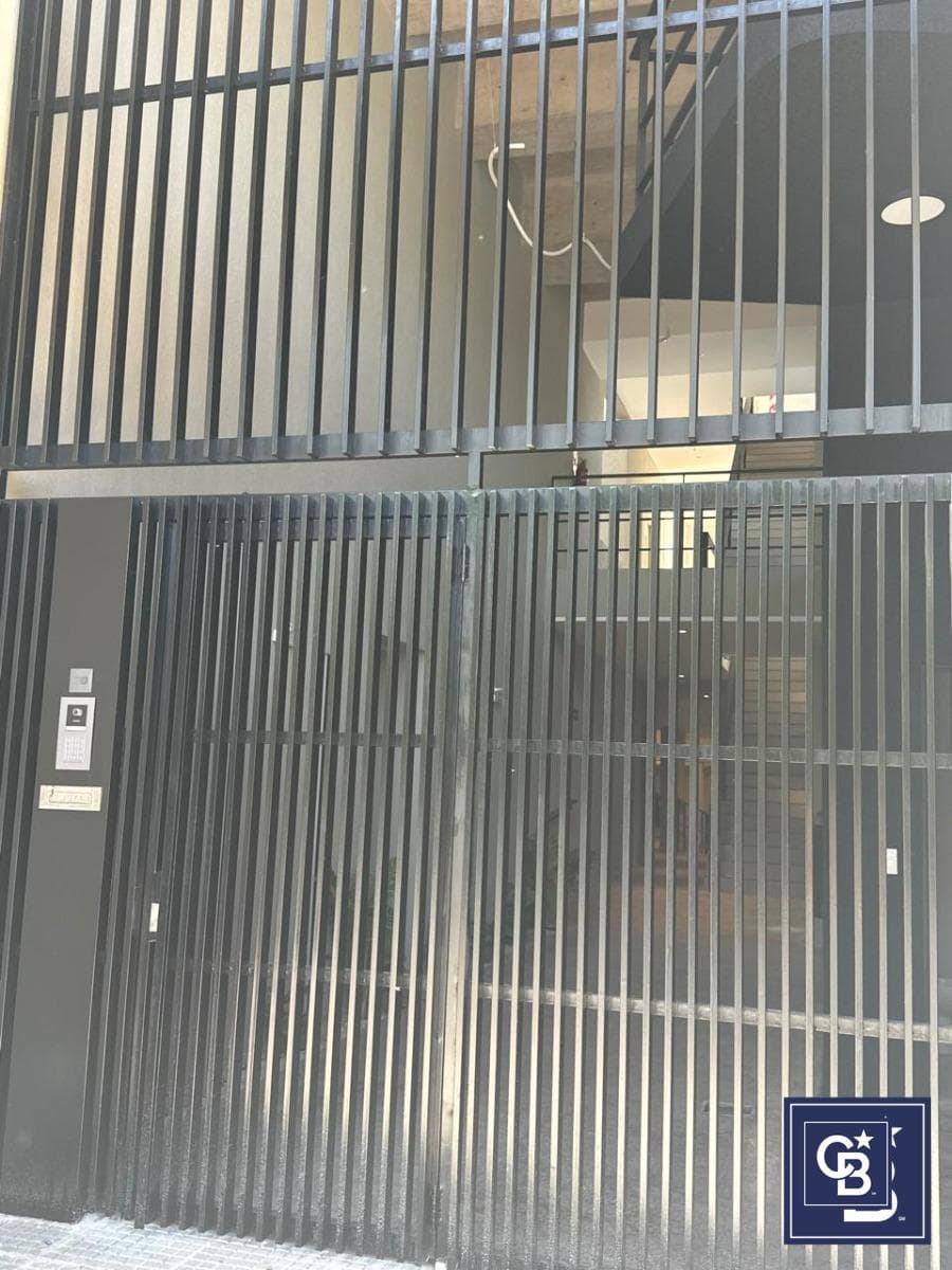 Financed Sale of a Brand-New 2-Room Apartment with a Balcony on Boulevard V, Pacheco