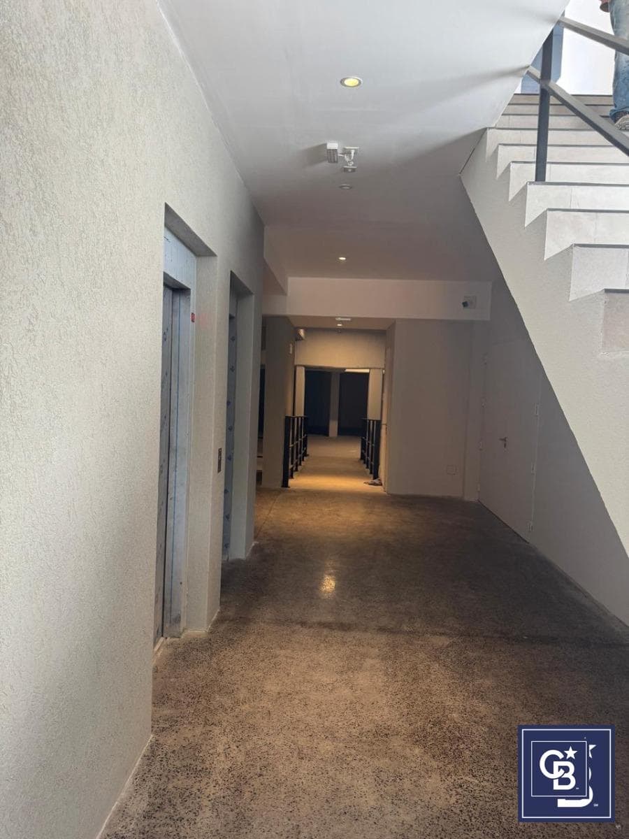 Financed Sale of a Brand-New 2-Room Apartment with a Balcony on Boulevard V, Pacheco