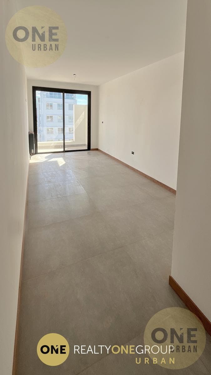 Brand-new studio apartment two blocks from the Cathedral