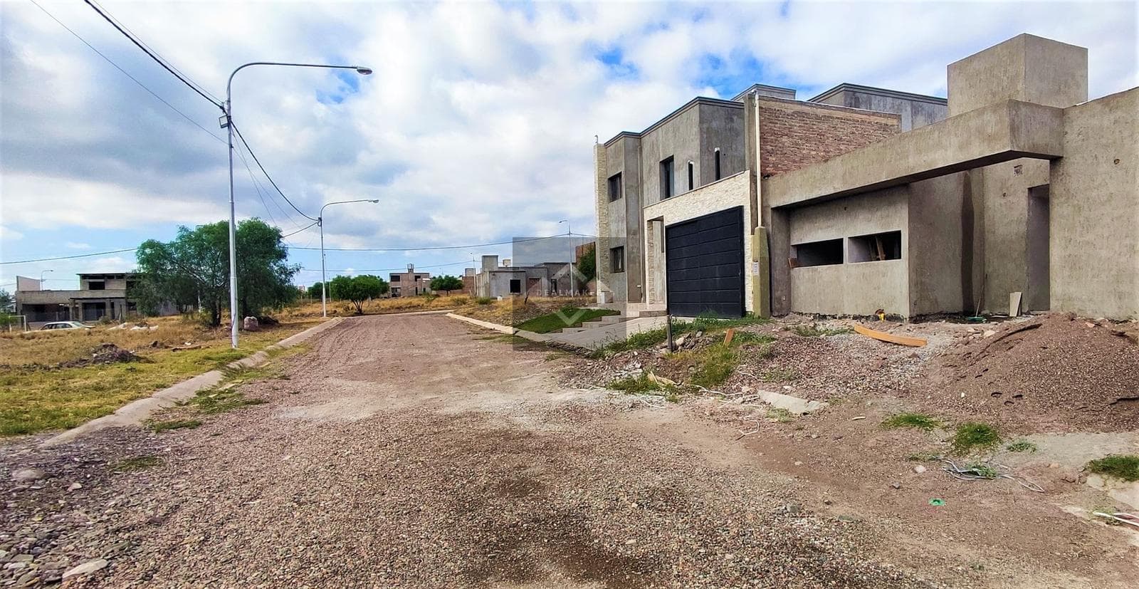 Lots suitable for duplexes in the Alta Mendoza II neighborhood
