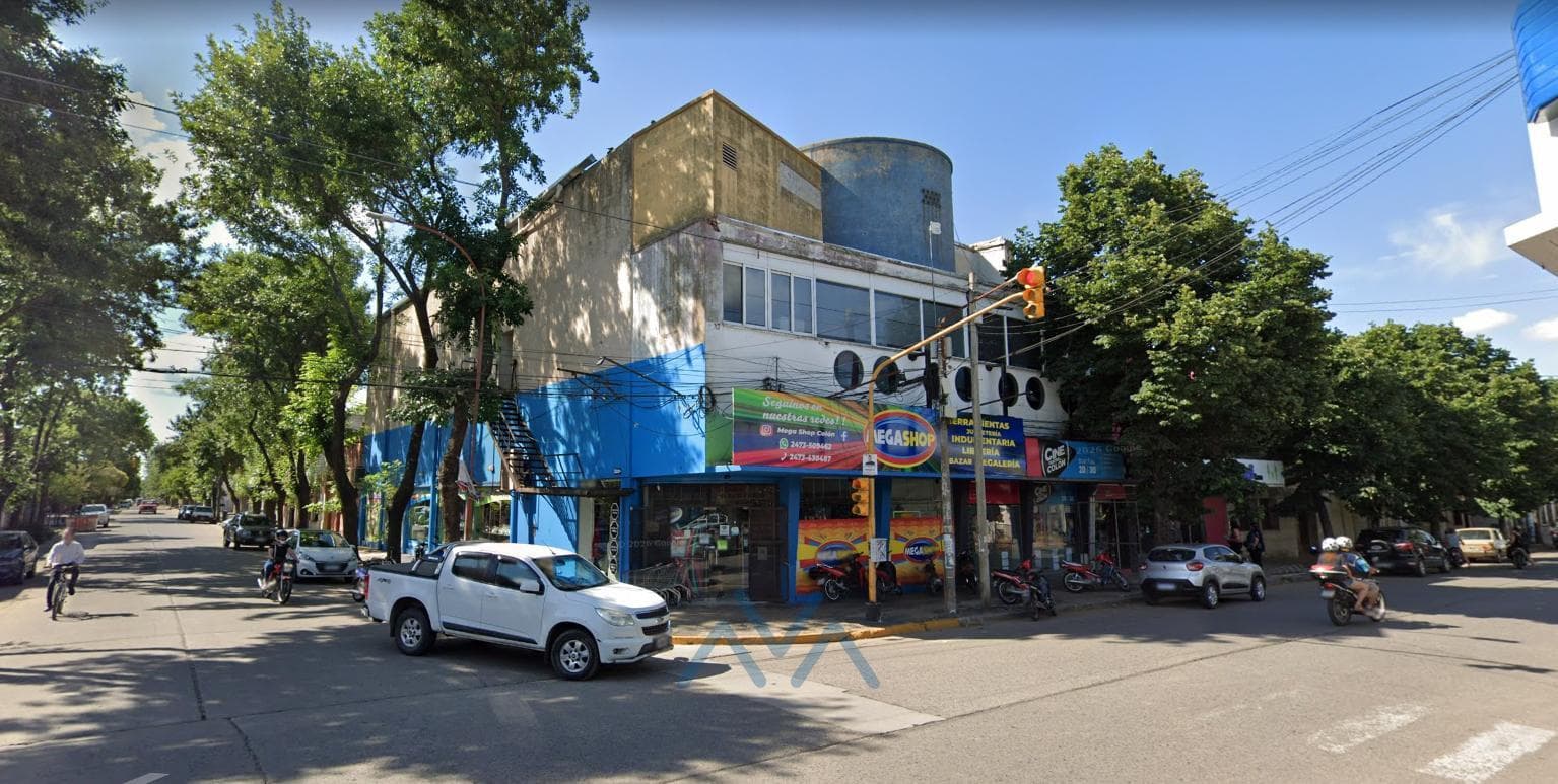 Business for Sale (Formerly Megashop) 447 m² between C. 48 and C. 19 in Colón, Buenos Aires