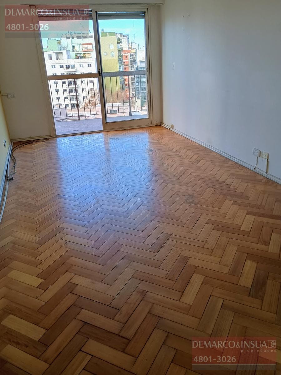 Venta Departamento de 3 Ambientes con Balcón en San Telmo