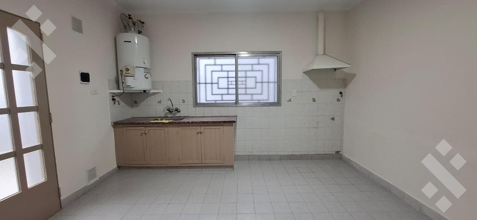 1-bedroom apartment for rent. 100 Leguizamon. West Central Neuquén