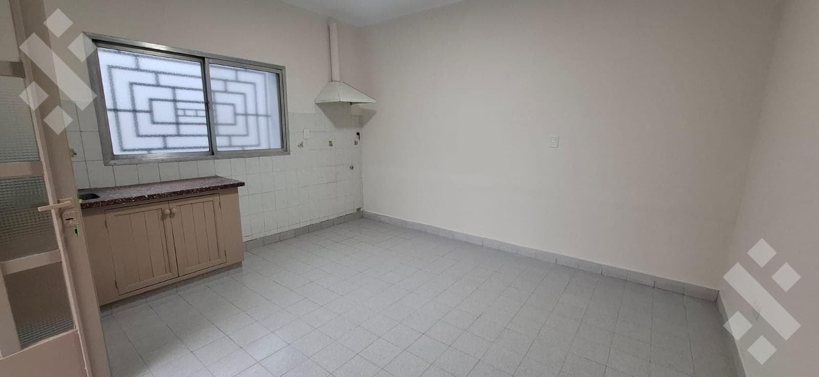 1-bedroom apartment for rent. 100 Leguizamon. West Central Neuquén