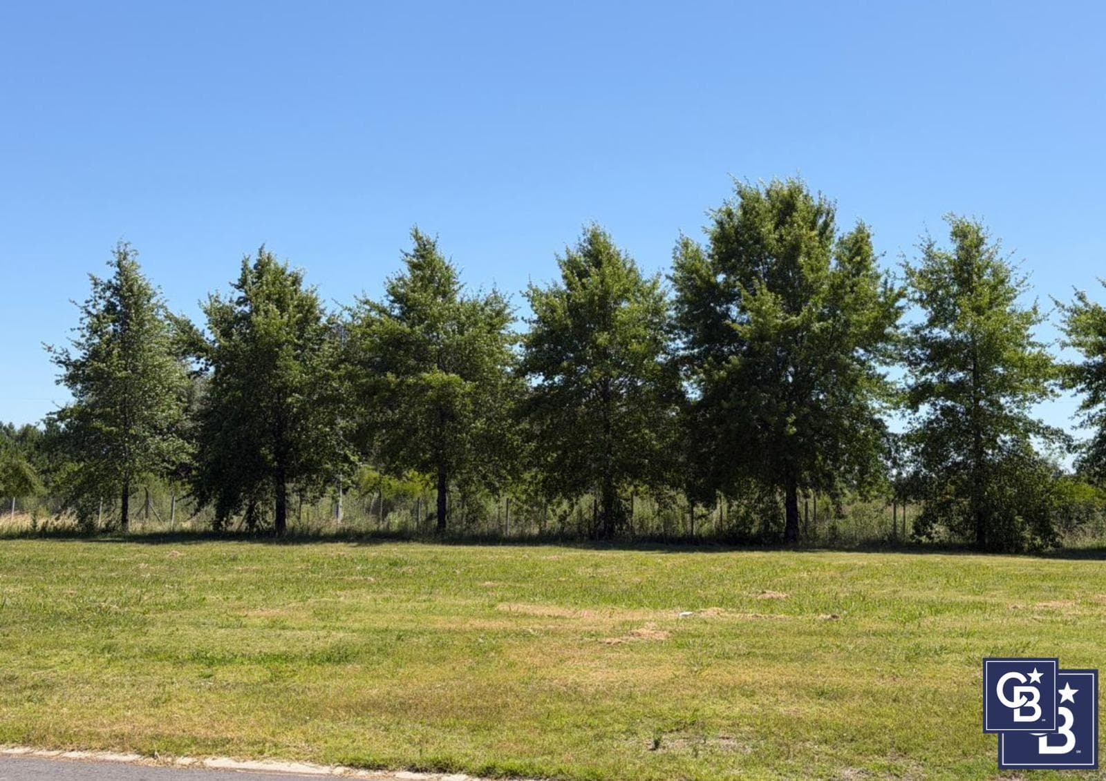 Financed Lot for Sale with a View of the Golf Course in Los Pinares CC, Exaltación de la Cruz