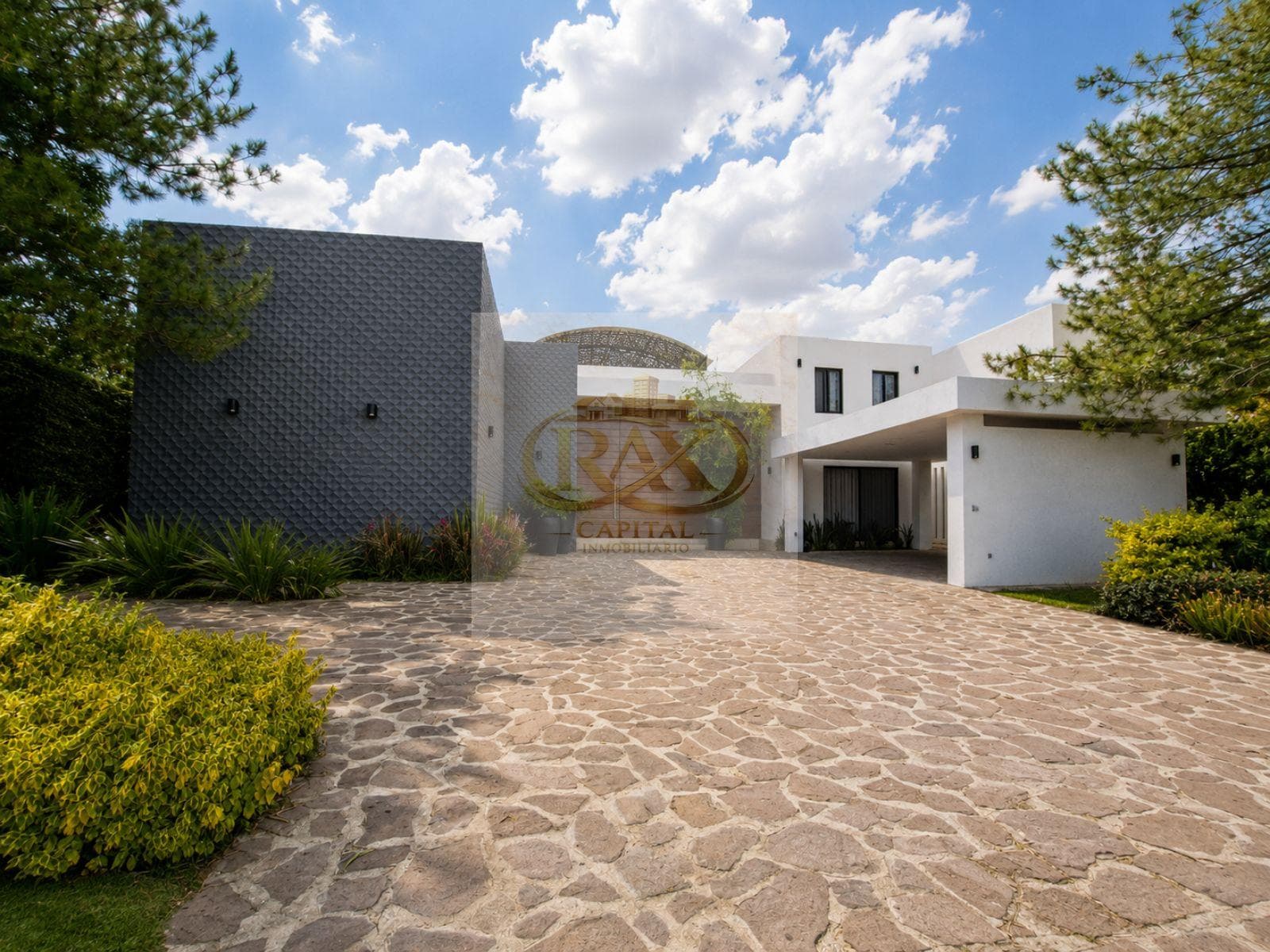 Premium Residence at El Bosque Country Club