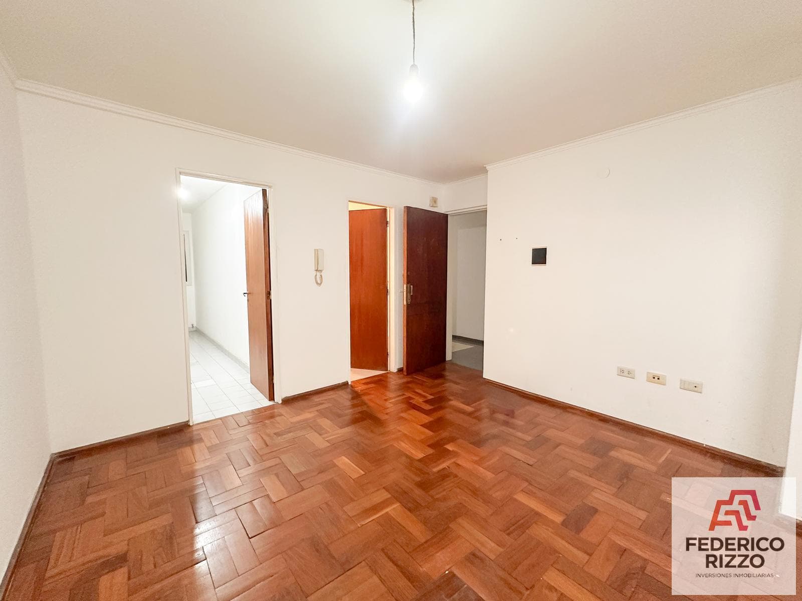 Beautiful Studio Apartment with Balcony. Downtown Neighborhood. 237 Emilio Olmos