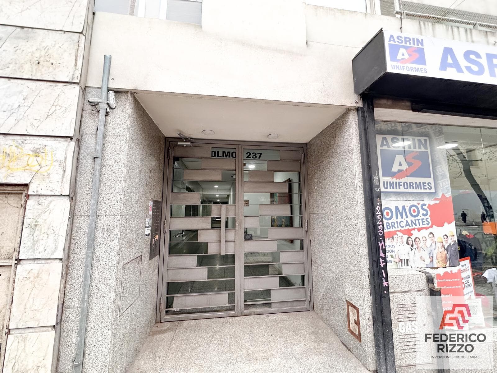 Beautiful Studio Apartment with Balcony. Downtown Neighborhood. 237 Emilio Olmos