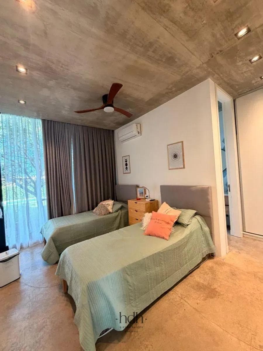 House for sale: 3 bedrooms, 3 bathrooms, 600 m², with a pool and 24-hour security