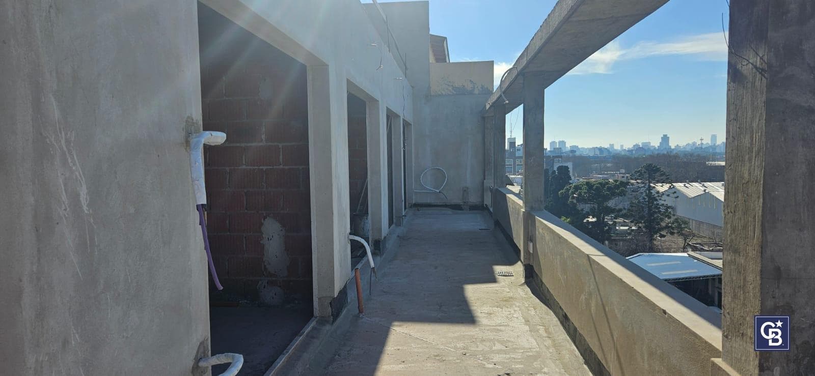 Studio Apartment for Sale with Balcony—Ideal Investment in Parque Chas