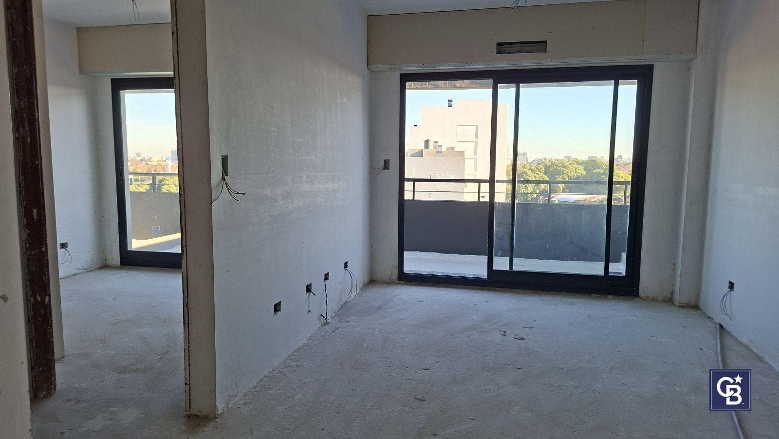 Studio Apartment for Sale with Balcony—Ideal Investment in Parque Chas