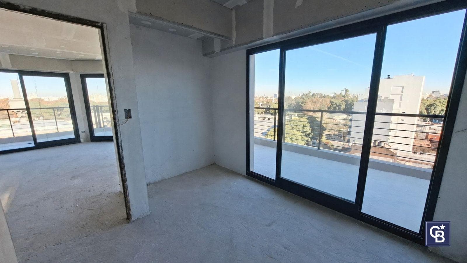 Studio Apartment for Sale with Balcony—Ideal Investment in Parque Chas