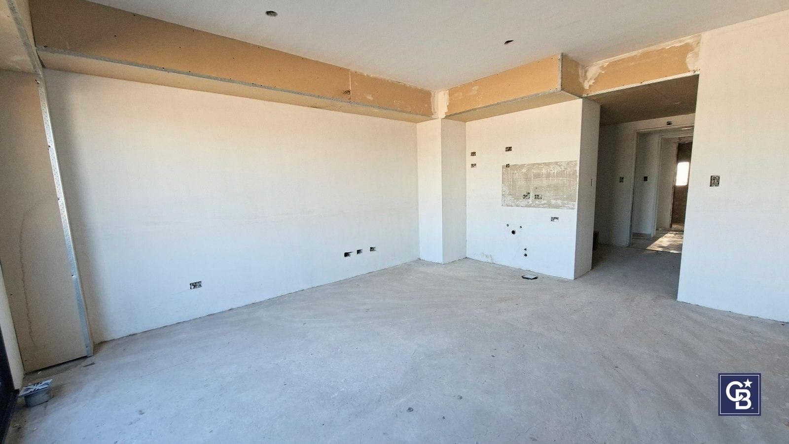 Studio Apartment for Sale with Balcony—Ideal Investment in Parque Chas