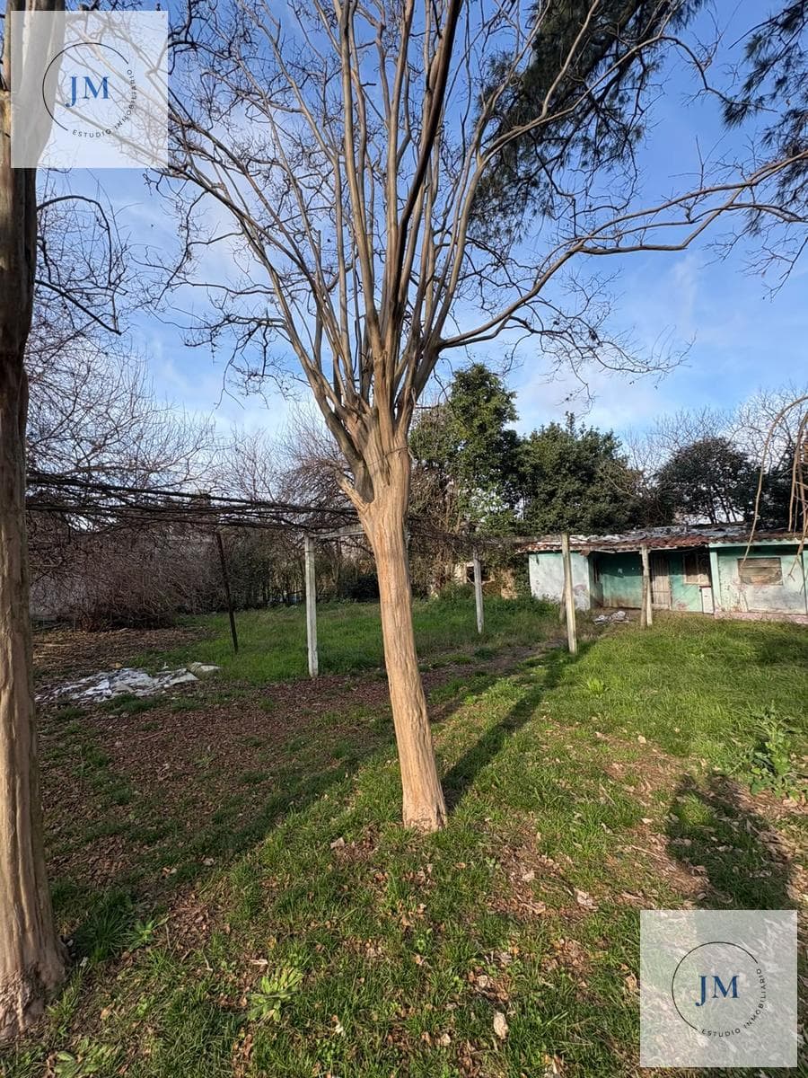 Lot with Country House for Sale