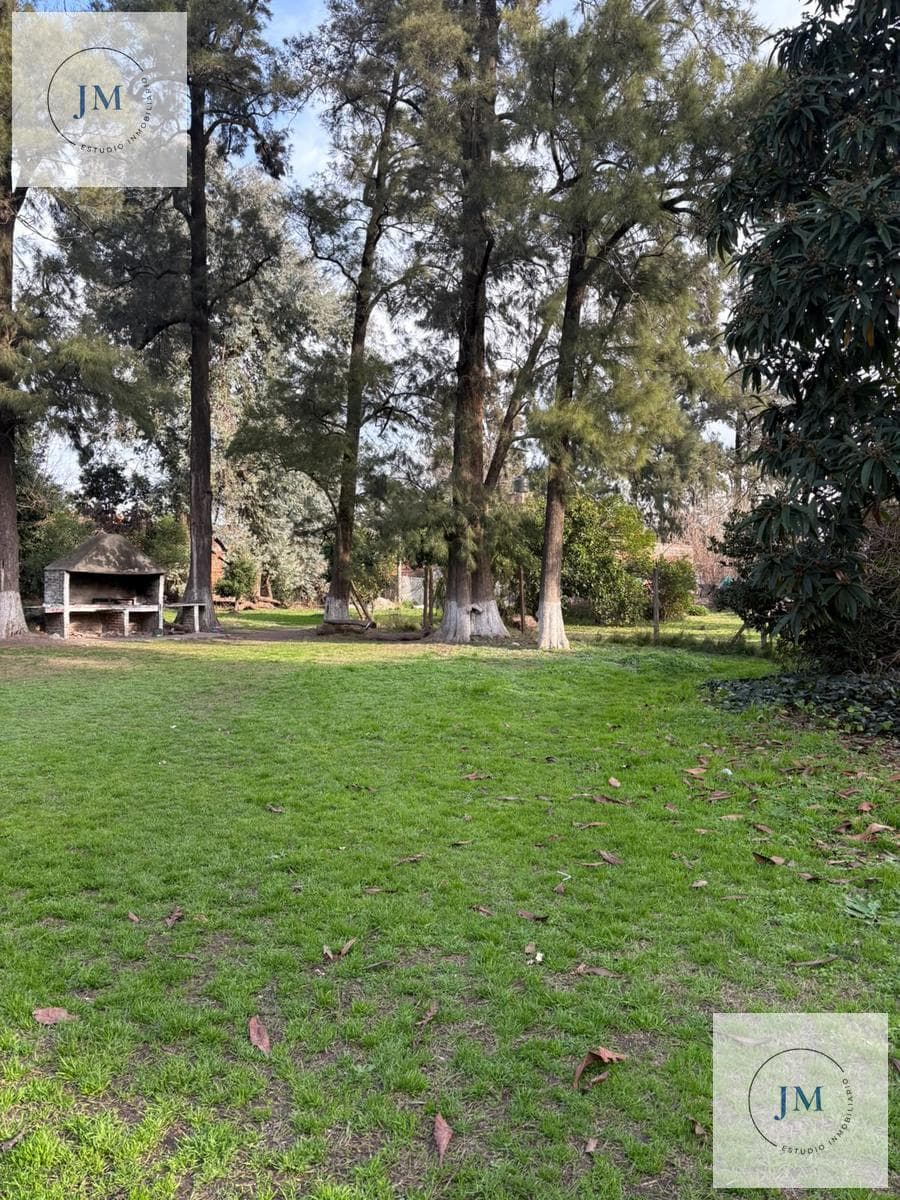 Lot with Country House for Sale