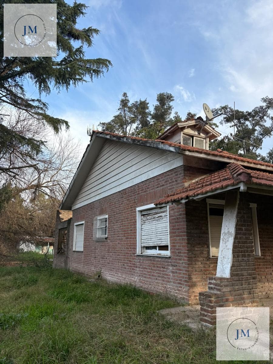 Lot with Country House for Sale