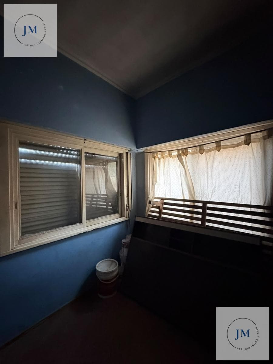 Lot with Country House for Sale