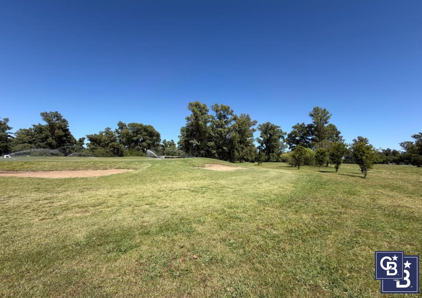 Financed Lot for Sale with a View of the Golf Course in Los Pinares CC, Exaltación de la Cruz