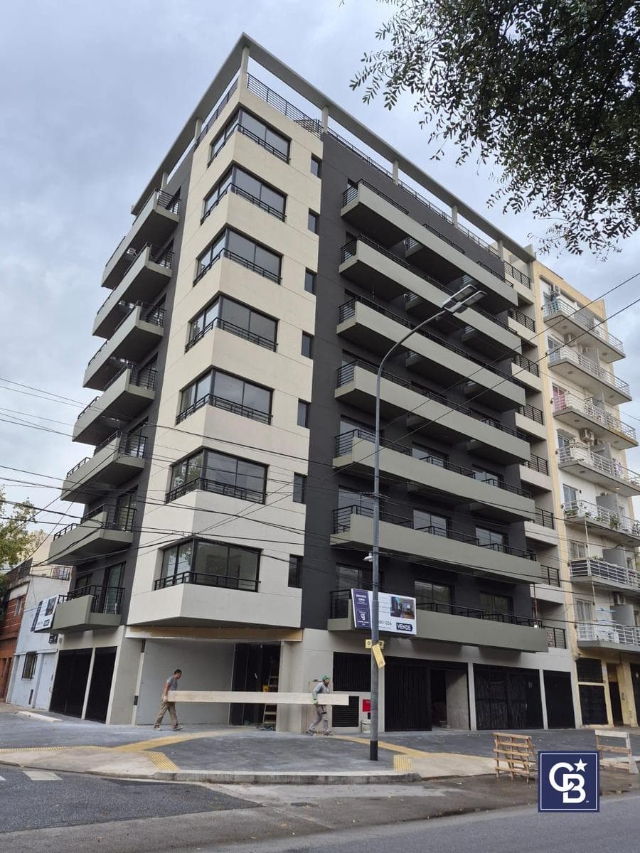 Studio Apartment for Sale with Balcony—Ideal Investment in Parque Chas