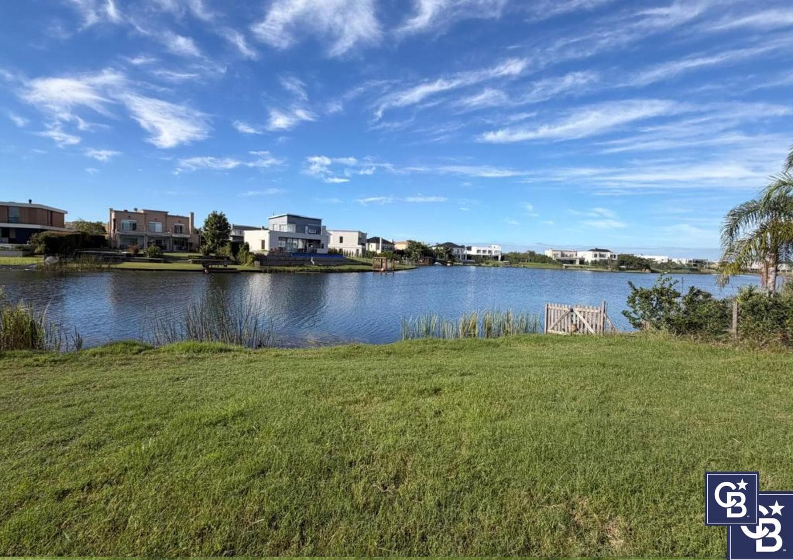 722 m² Northwest-Facing Lakefront Lot for Sale in the Vistas Neighborhood, Puertos del Lago