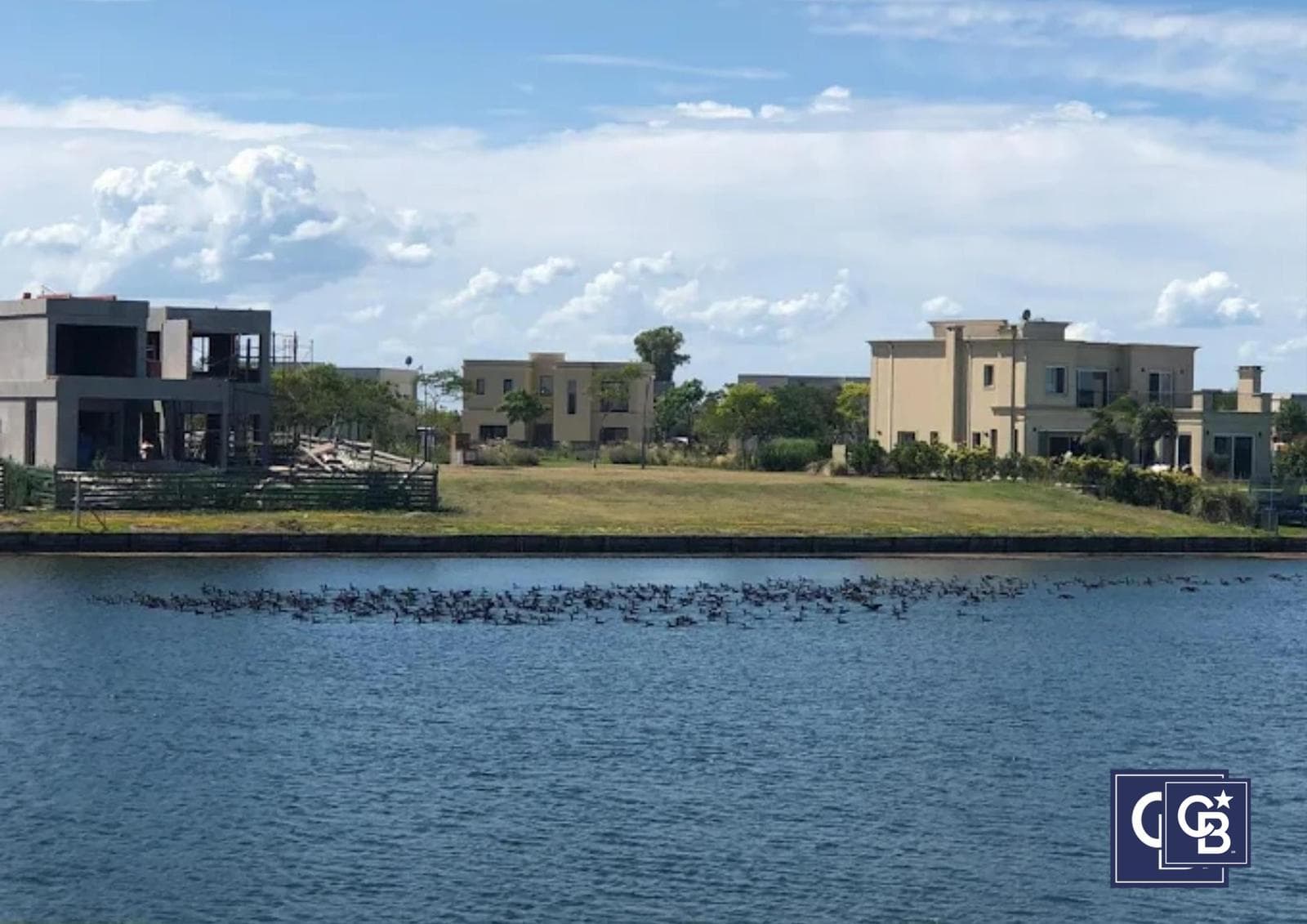 722 m² Northwest-Facing Lakefront Lot for Sale in the Vistas Neighborhood, Puertos del Lago