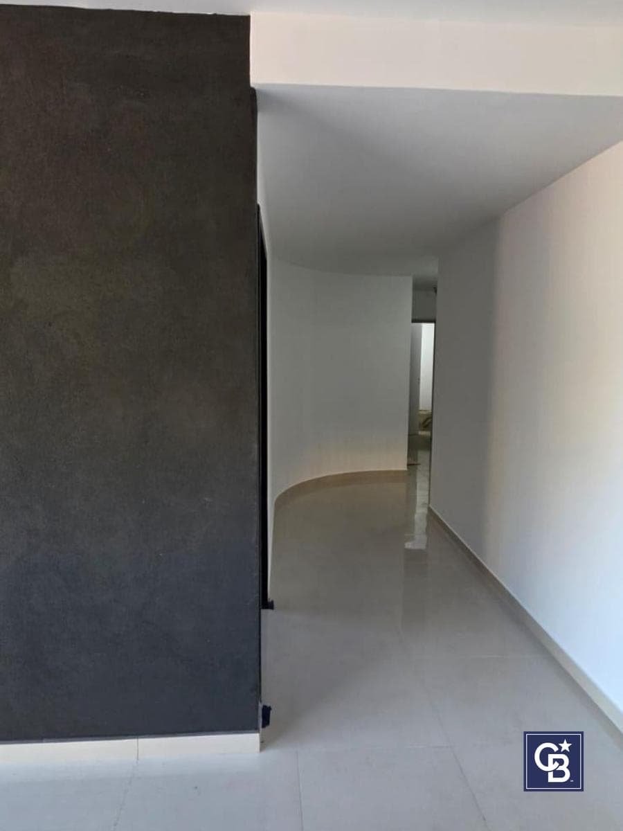 Studio Apartment for Sale with Balcony—Ideal Investment in Parque Chas