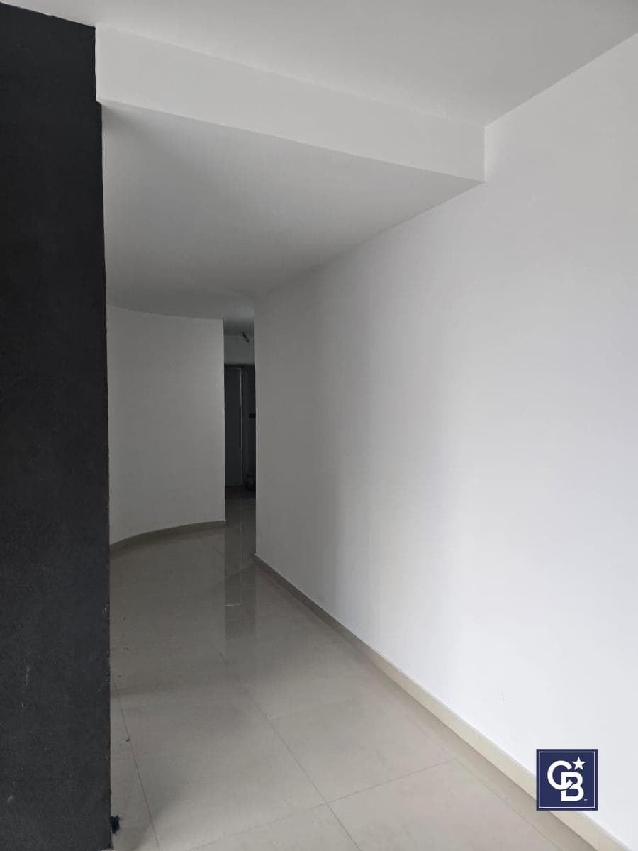 Studio Apartment for Sale with Balcony—Ideal Investment in Parque Chas