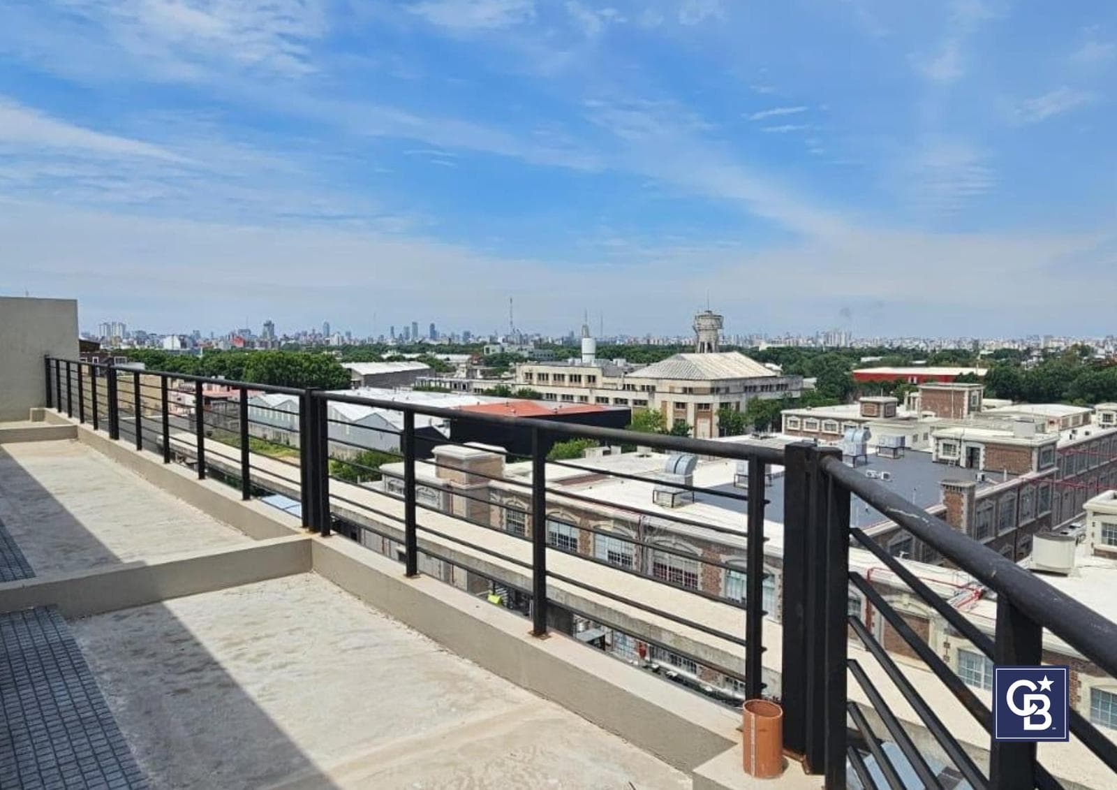 Studio Apartment for Sale with Balcony—Ideal Investment in Parque Chas