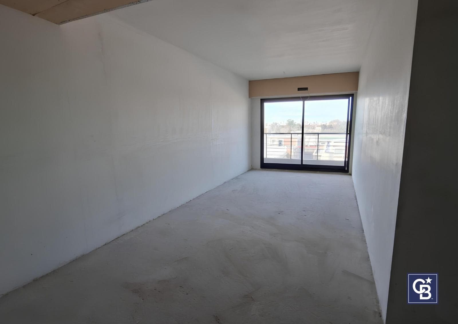 Studio Apartment for Sale with Balcony—Ideal Investment in Parque Chas