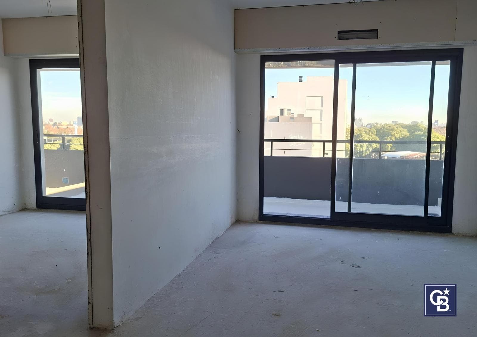 Studio Apartment for Sale with Balcony—Ideal Investment in Parque Chas