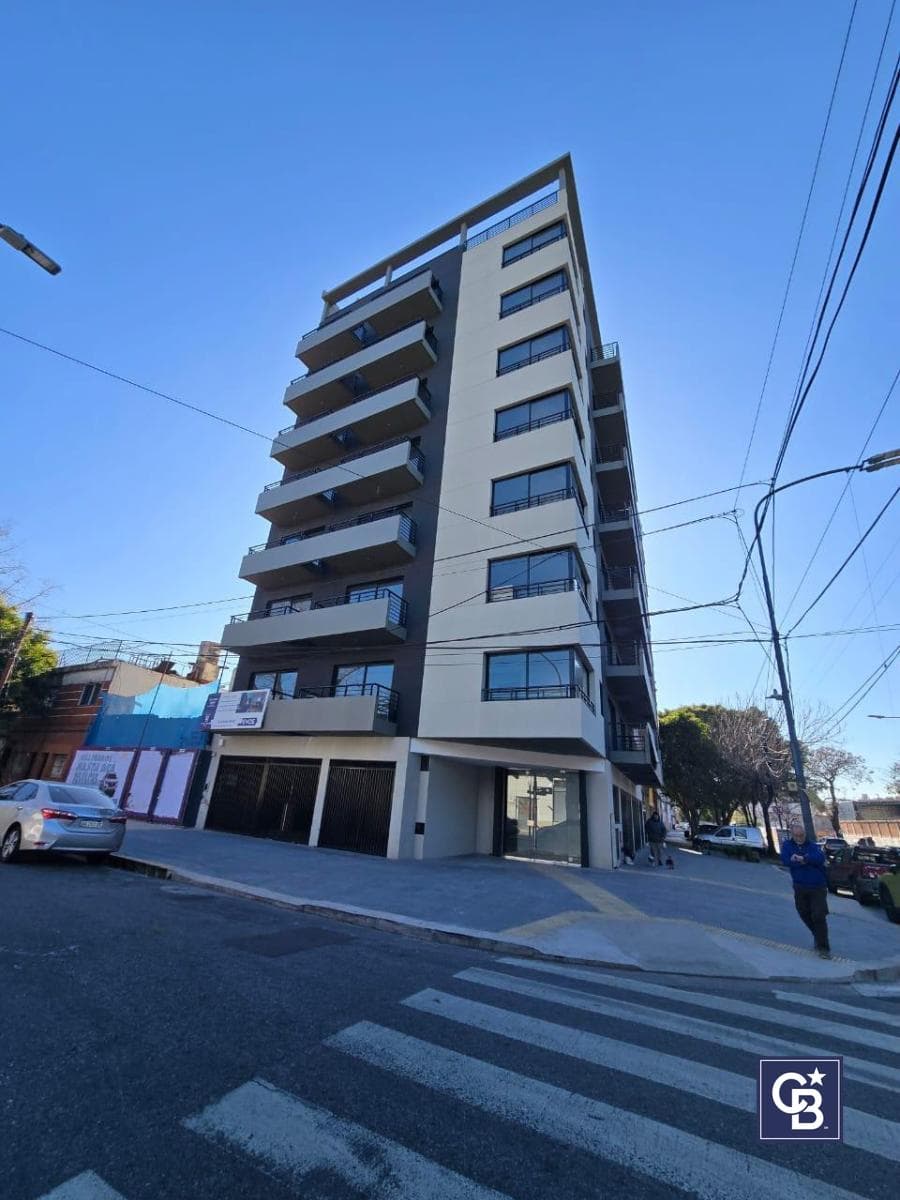 Studio Apartment for Sale with Balcony—Ideal Investment in Parque Chas