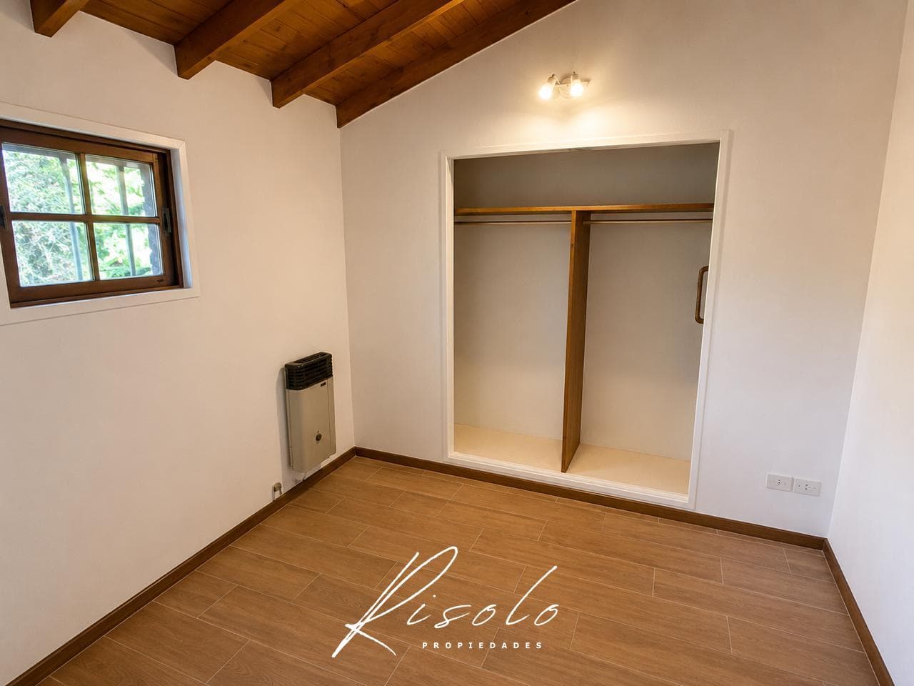 Olivos Rentals - Beautiful Duplex, Fully Renovated, with Deck, Grill, and Playroom