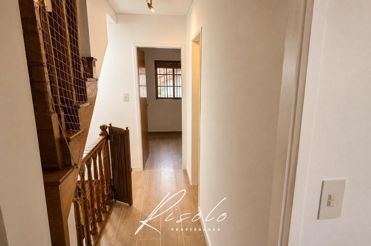Olivos Rentals - Beautiful Duplex, Fully Renovated, with Deck, Grill, and Playroom