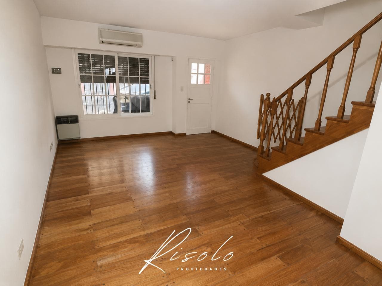 Olivos Rentals - Beautiful Duplex, Fully Renovated, with Deck, Grill, and Playroom