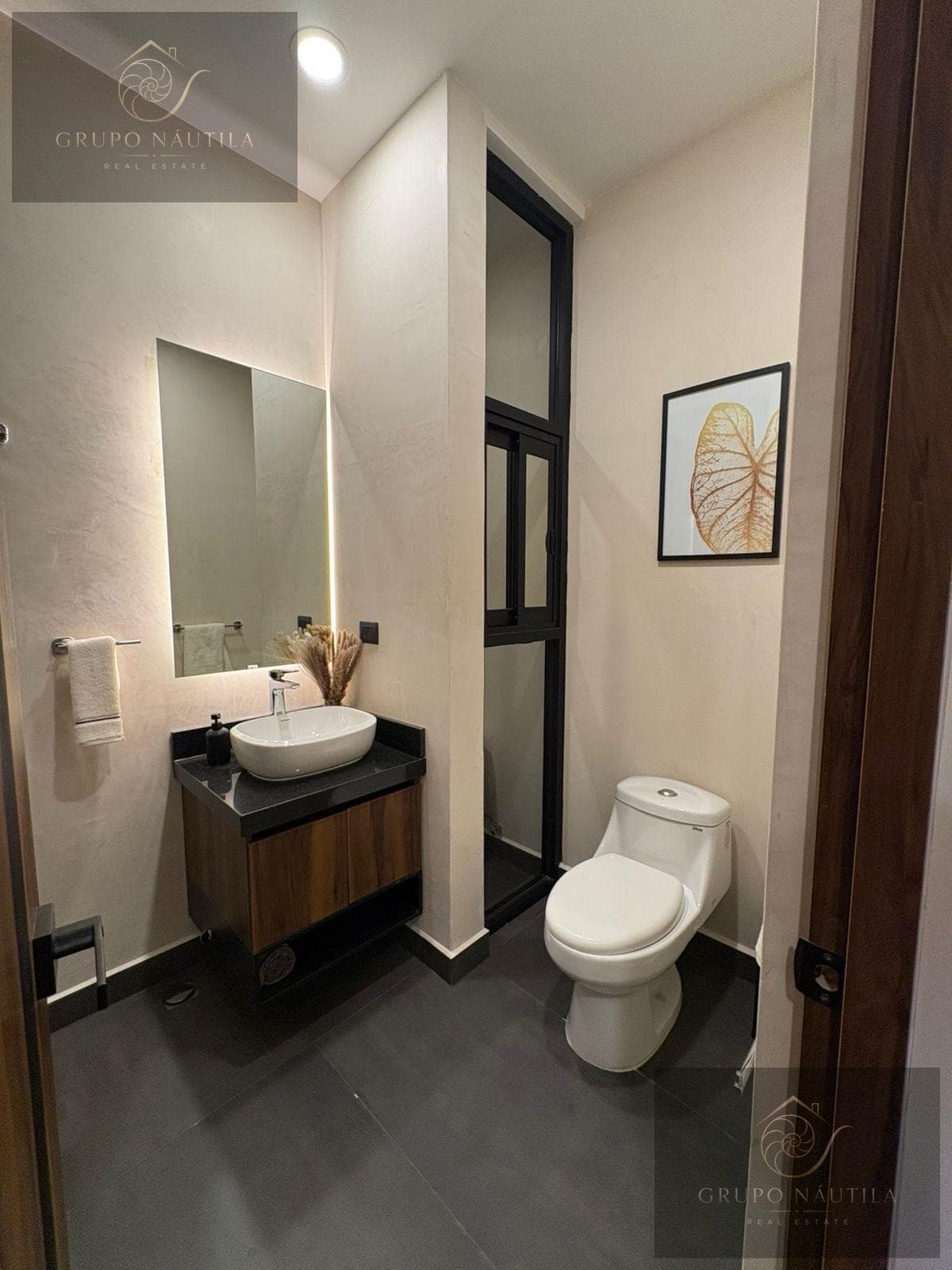 Apartment for Sale on Prol. La Luna