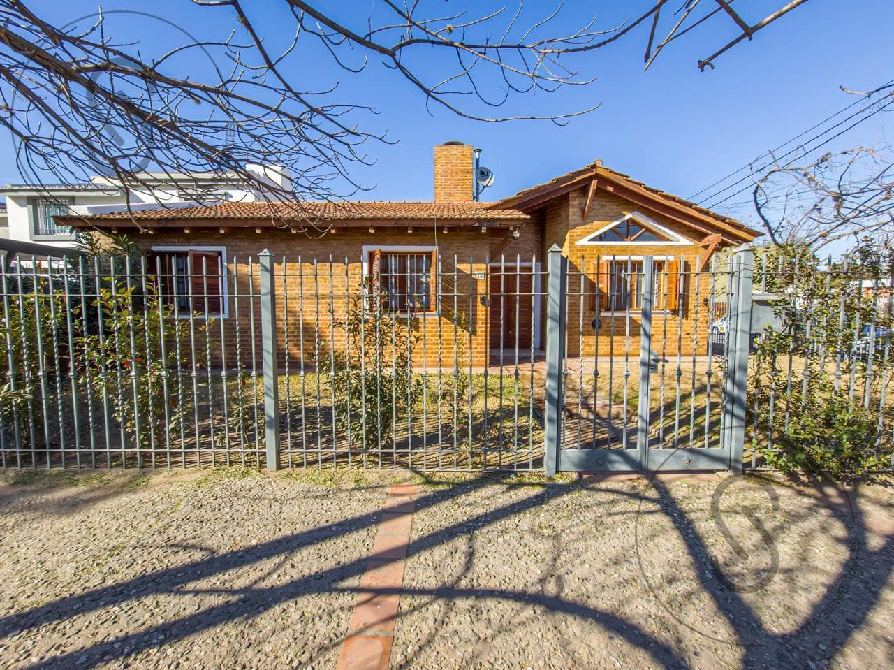 House in Villa Belgrano, 3 Bedrooms, Eligible for Financing
